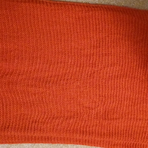 AKIRA Red Knit Scarf - Picture 3 of 4